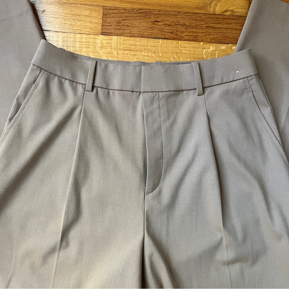 Uniqlo Smart Wide Pants - Picture 3 of 9